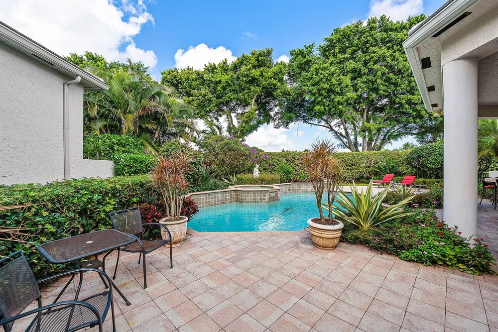 114 Vintage Isle Lane Palm Beach Gardens, FL 33418