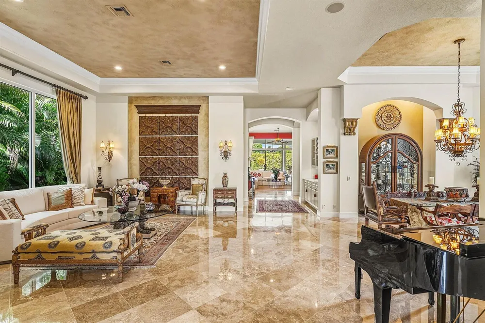 114 Vintage Isle Lane Palm Beach Gardens, FL 33418