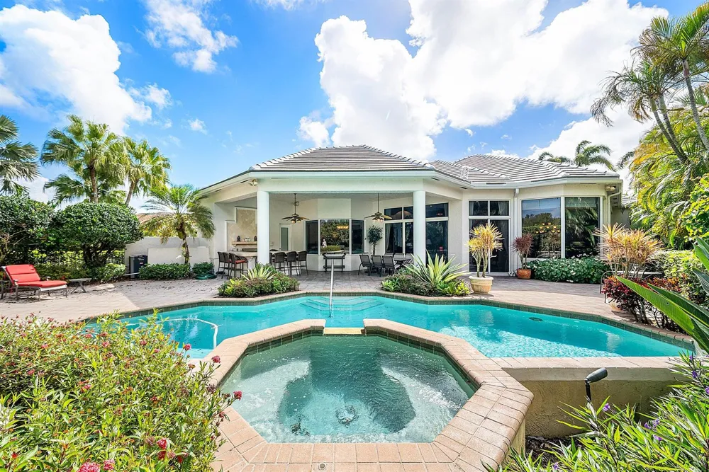 114 Vintage Isle Lane Palm Beach Gardens, FL 33418