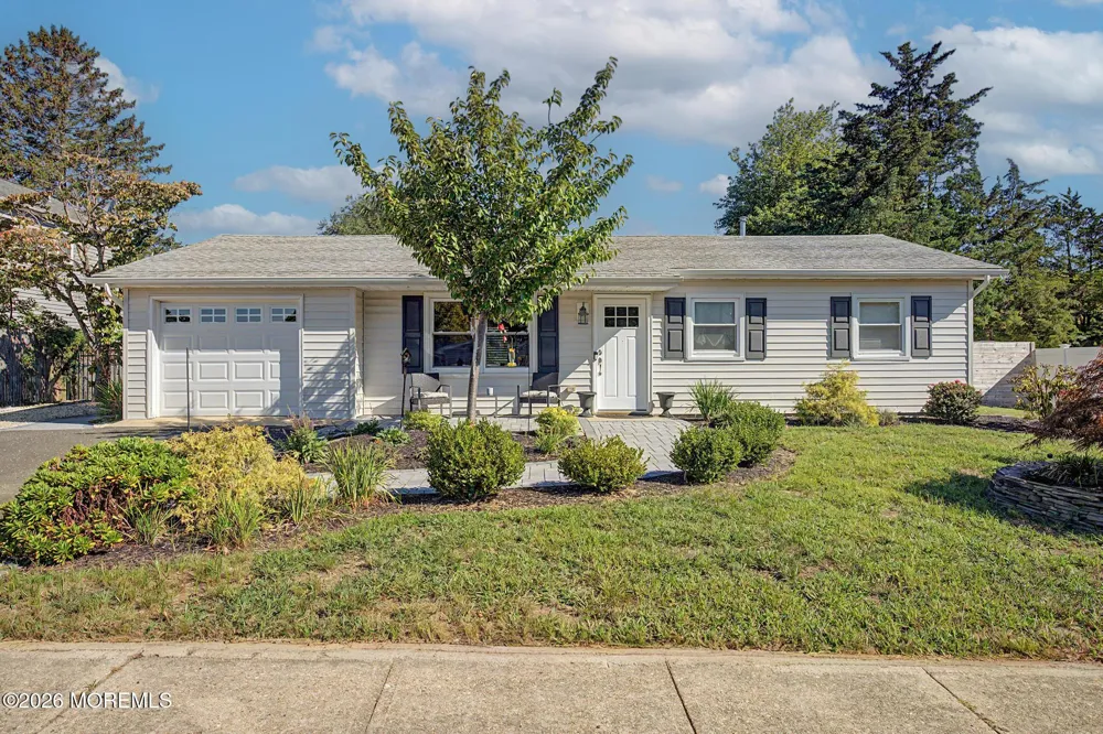 18 Fresno Street Barnegat, NJ 08005
