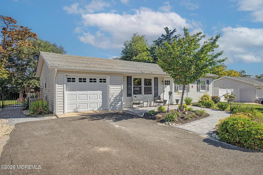 18 Fresno Street Barnegat, NJ 08005