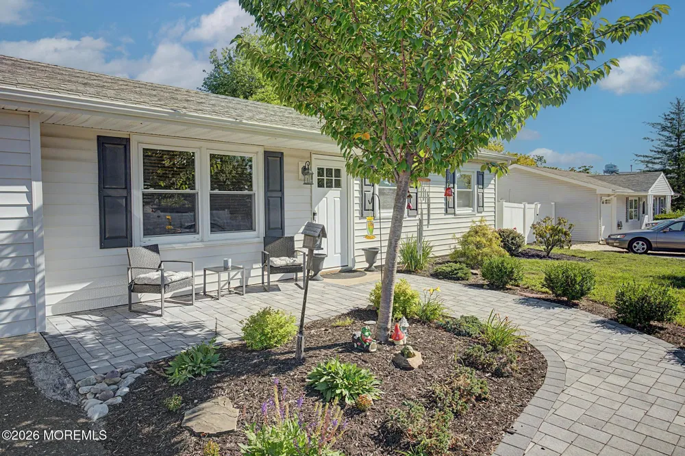 18 Fresno Street Barnegat, NJ 08005