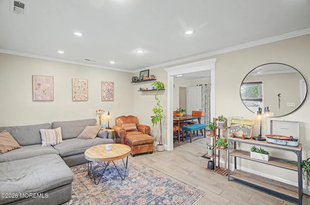 18 Fresno Street Barnegat, NJ 08005