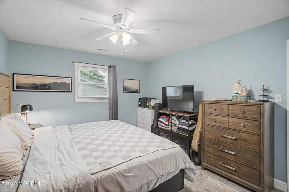 18 Fresno Street Barnegat, NJ 08005