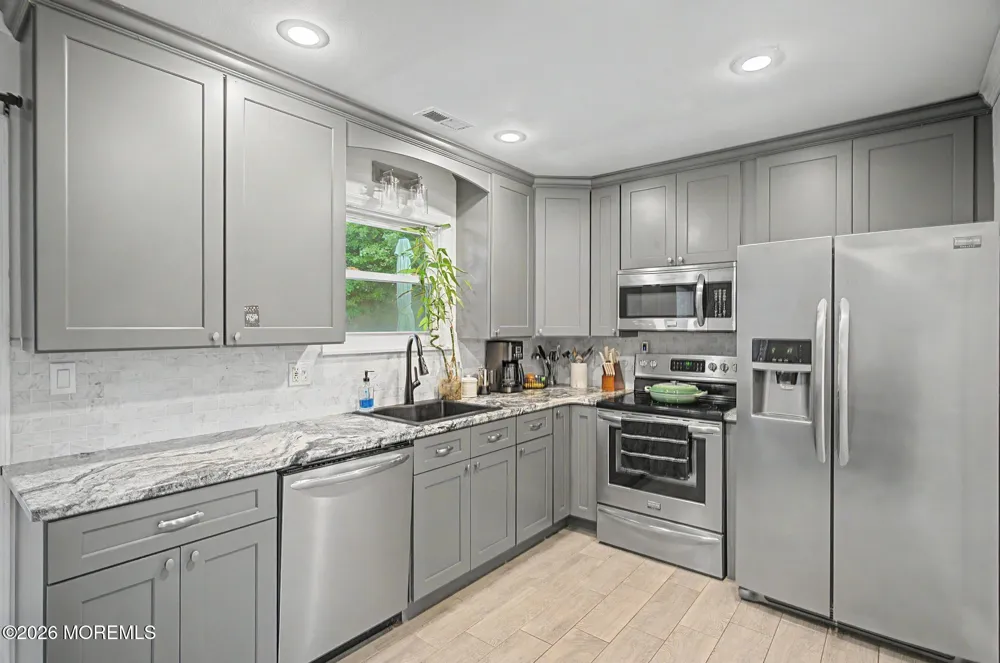 18 Fresno Street Barnegat, NJ 08005