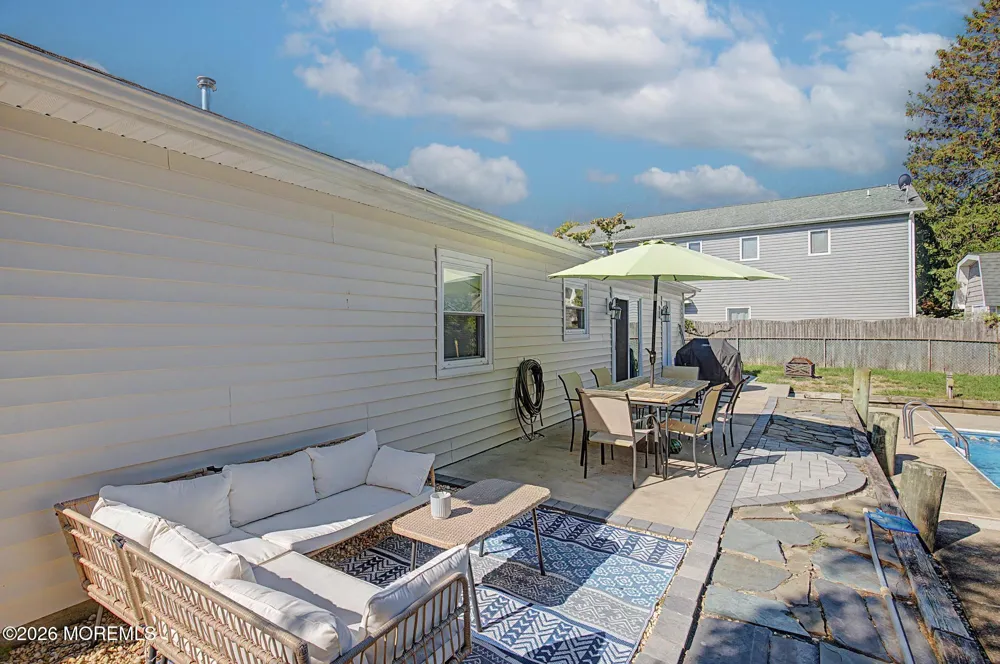 18 Fresno Street Barnegat, NJ 08005