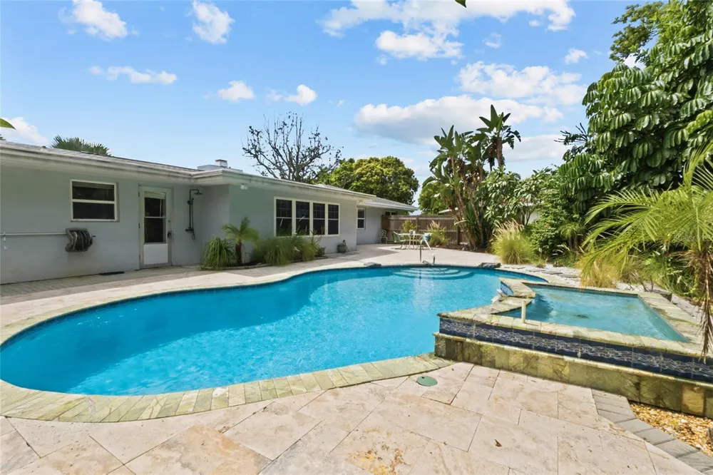 3536 JAFFA DRIVE Sarasota, FL 34239