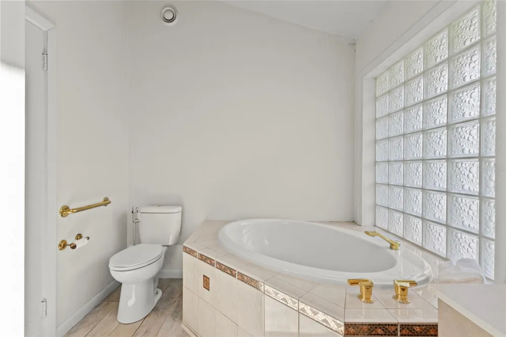 3536 JAFFA DRIVE Sarasota, FL 34239