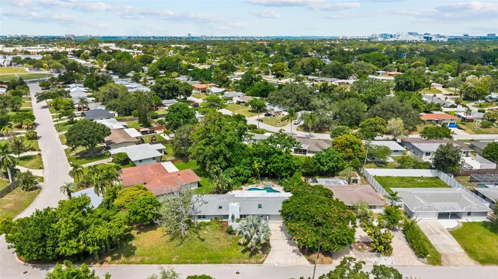 3536 JAFFA DRIVE Sarasota, FL 34239