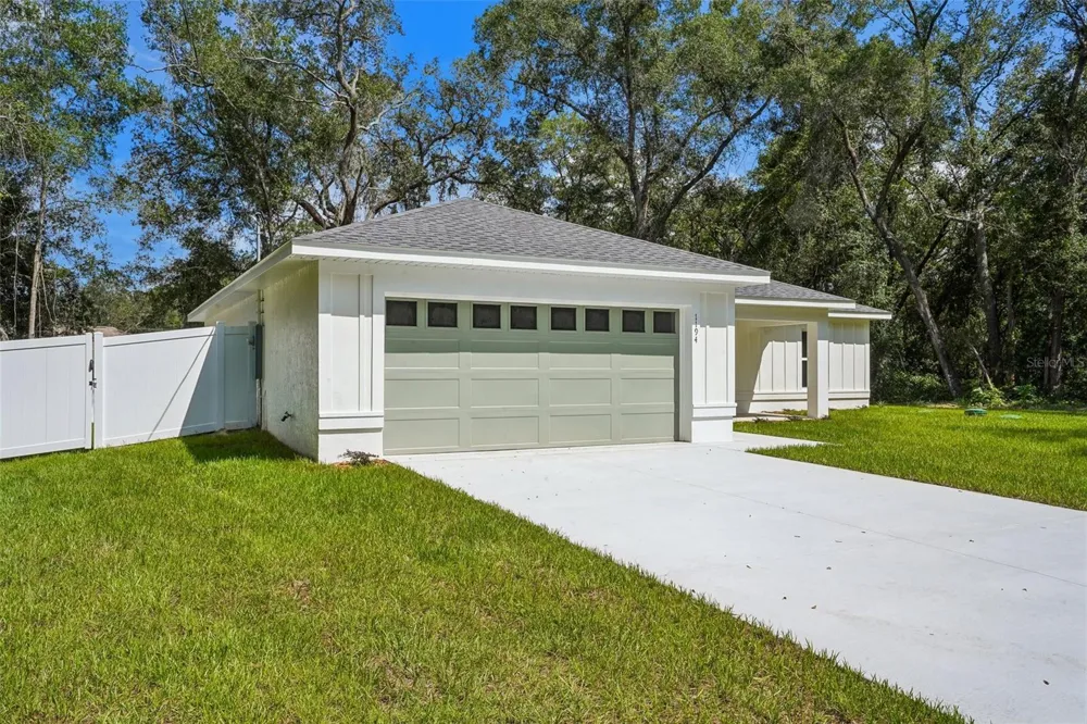 1194 W VIRGINIS DRIVE Citrus Springs, FL 34434
