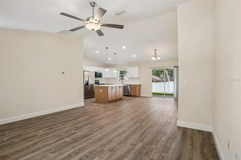 1194 W VIRGINIS DRIVE Citrus Springs, FL 34434