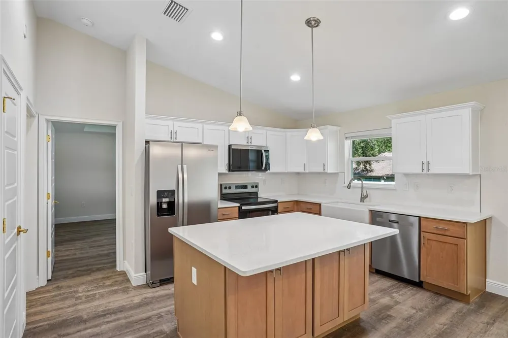 1194 W VIRGINIS DRIVE Citrus Springs, FL 34434