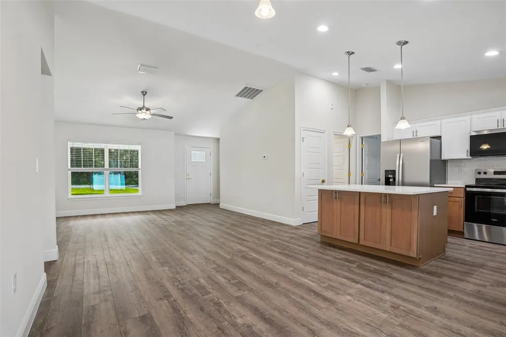 1194 W VIRGINIS DRIVE Citrus Springs, FL 34434