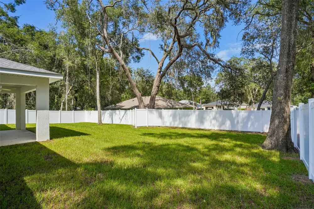 1194 W VIRGINIS DRIVE Citrus Springs, FL 34434