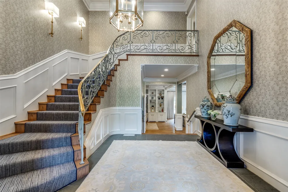 17316 Club Hill Lane Dallas, TX 75248