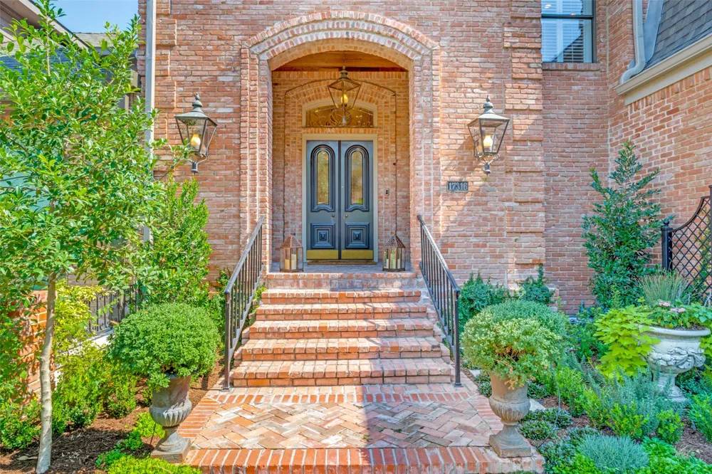 17316 Club Hill Lane Dallas, TX 75248