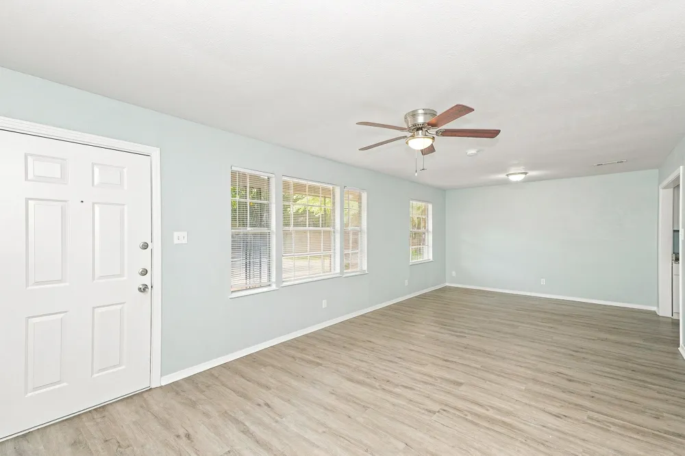 5736 Aton Avenue Westworth Village, TX 76114