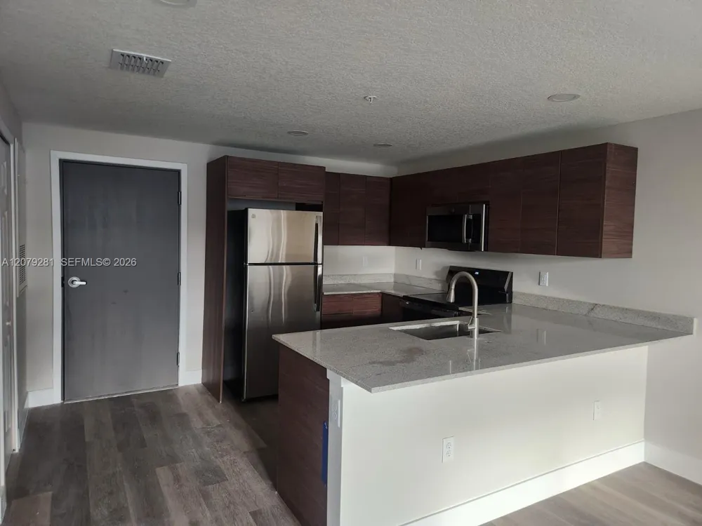 4424 S TEXAS AVE #212 Orlando, FL 32839