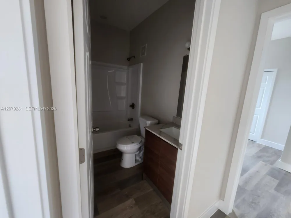 4424 S TEXAS AVE #212 Orlando, FL 32839