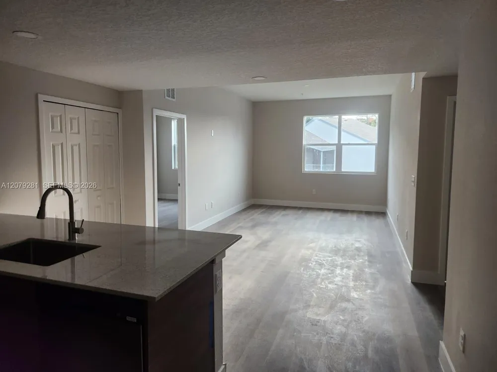 4424 S TEXAS AVE #212 Orlando, FL 32839