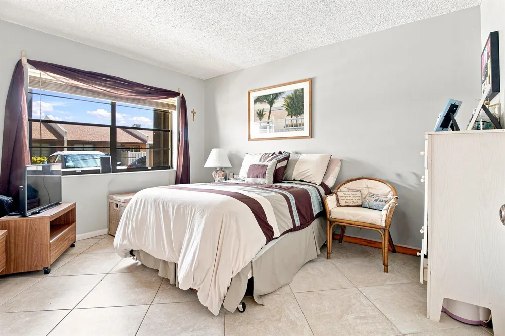 611 Banks Road Margate, FL 33063