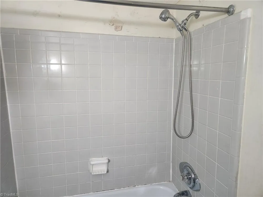 2922 Ramsgate Court Winston-Salem, NC 27106