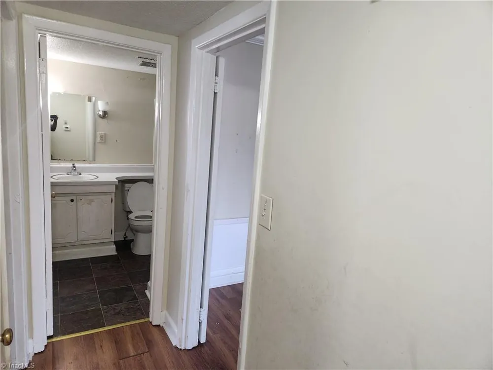 2922 Ramsgate Court Winston-Salem, NC 27106