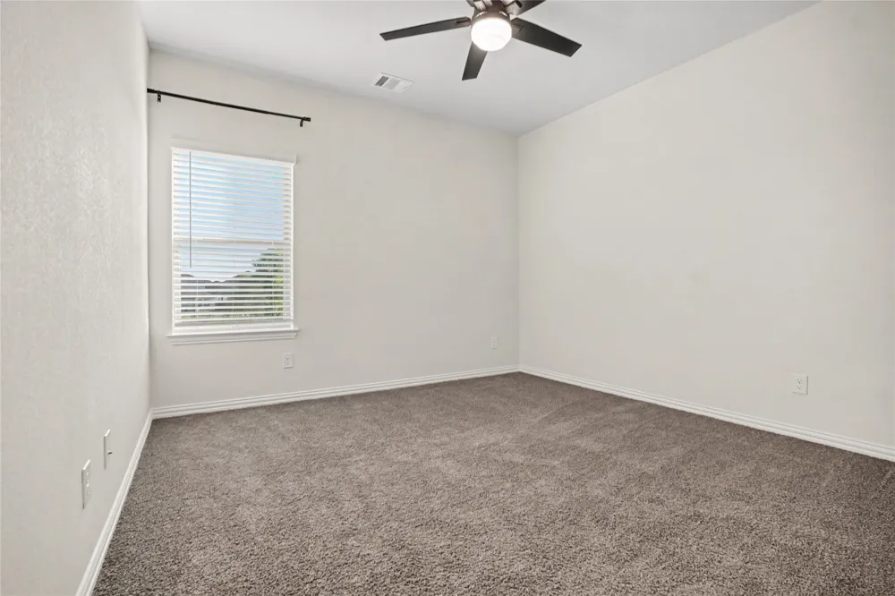 1830 Silver Birch Road Waxahachie, TX 75165