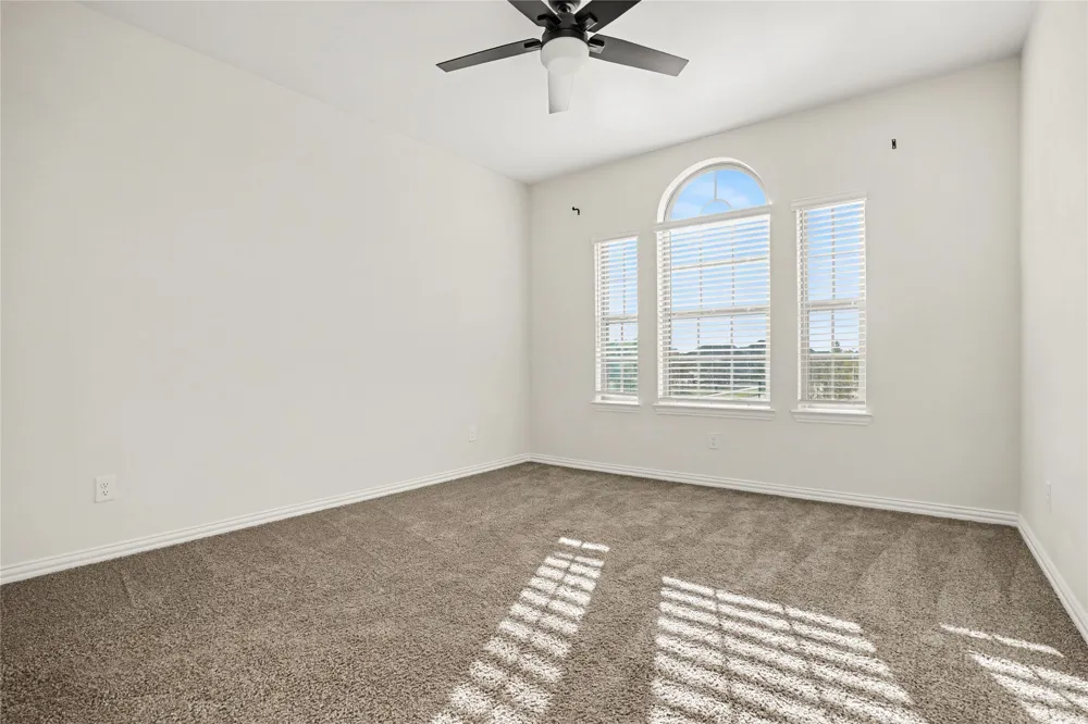 1830 Silver Birch Road Waxahachie, TX 75165