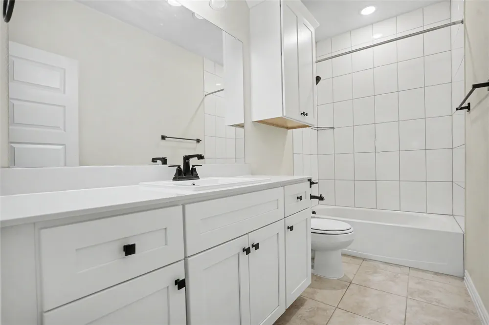 1830 Silver Birch Road Waxahachie, TX 75165