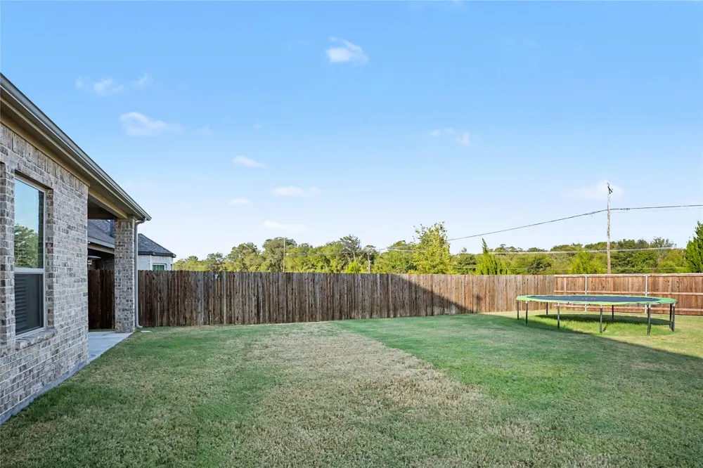 1830 Silver Birch Road Waxahachie, TX 75165