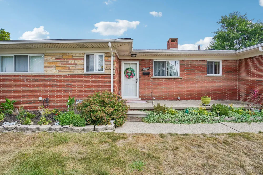 22808 Greenview Road Southfield, MI 48075
