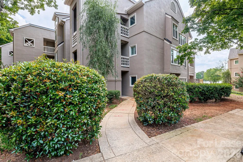 646 Portside Drive Davidson, NC 28036