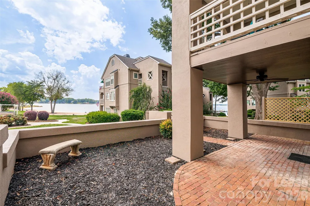 646 Portside Drive Davidson, NC 28036