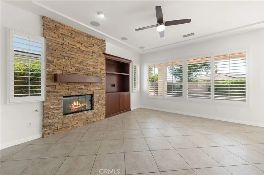 110 Francesca Court Palm Desert, CA 92211