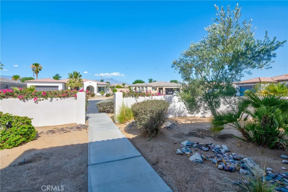 110 Francesca Court Palm Desert, CA 92211