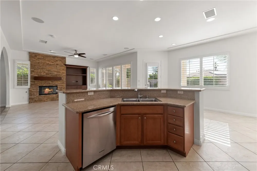 110 Francesca Court Palm Desert, CA 92211