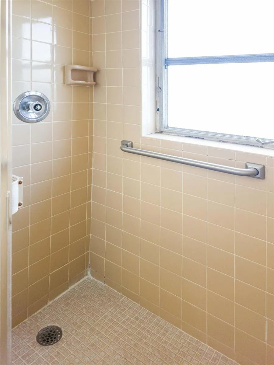 24 Abbey Lane #301 Delray Beach, FL 33446