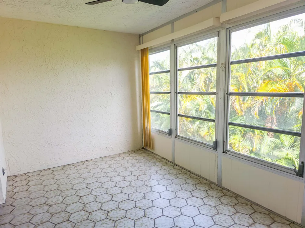 24 Abbey Lane #301 Delray Beach, FL 33446