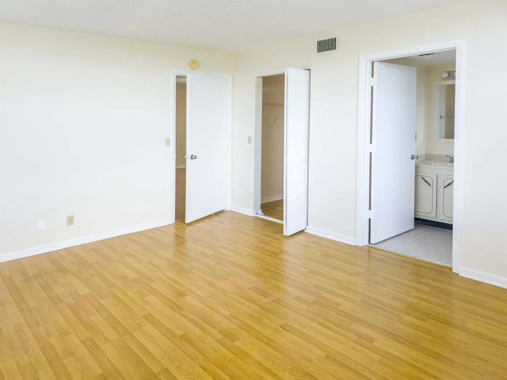24 Abbey Lane #301 Delray Beach, FL 33446