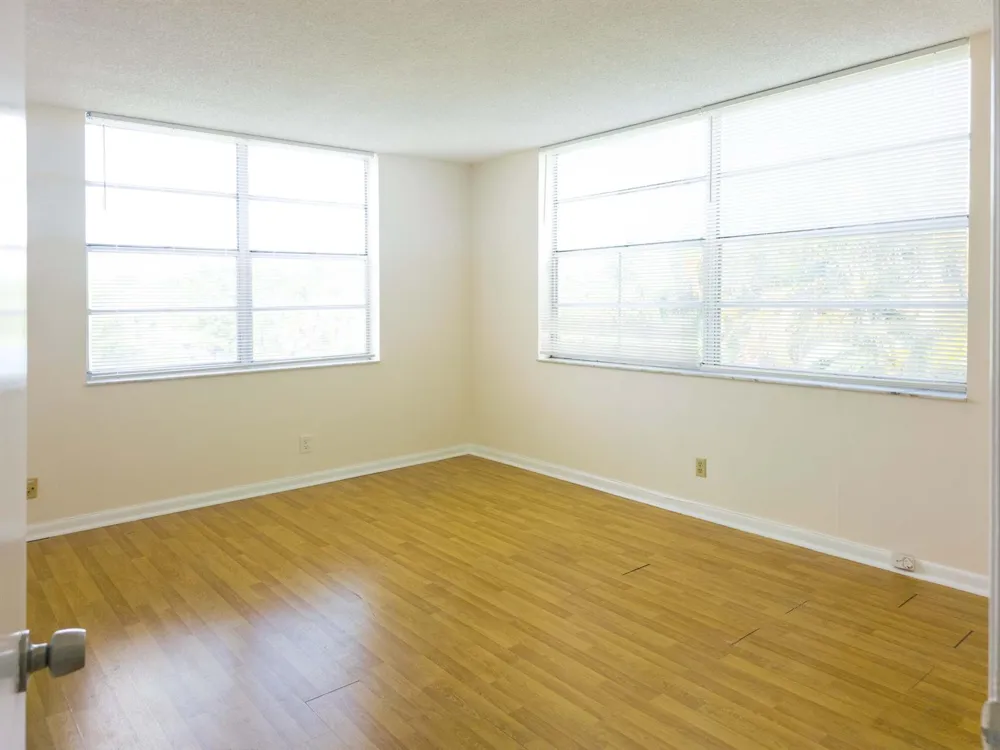 24 Abbey Lane #301 Delray Beach, FL 33446
