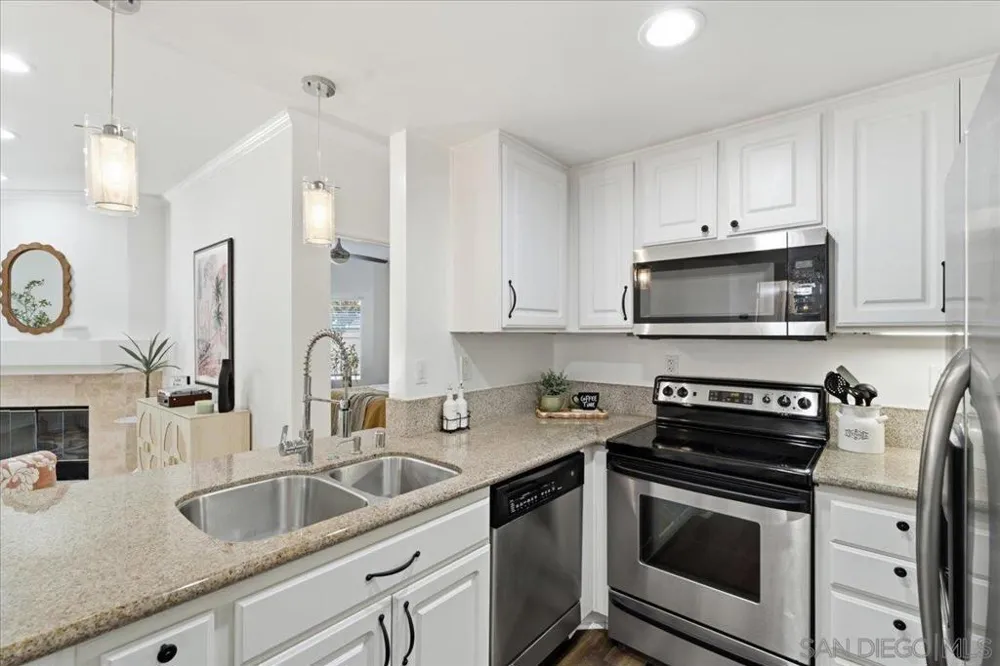 2020 Camino De La Reina #2107 San Diego, CA 92108