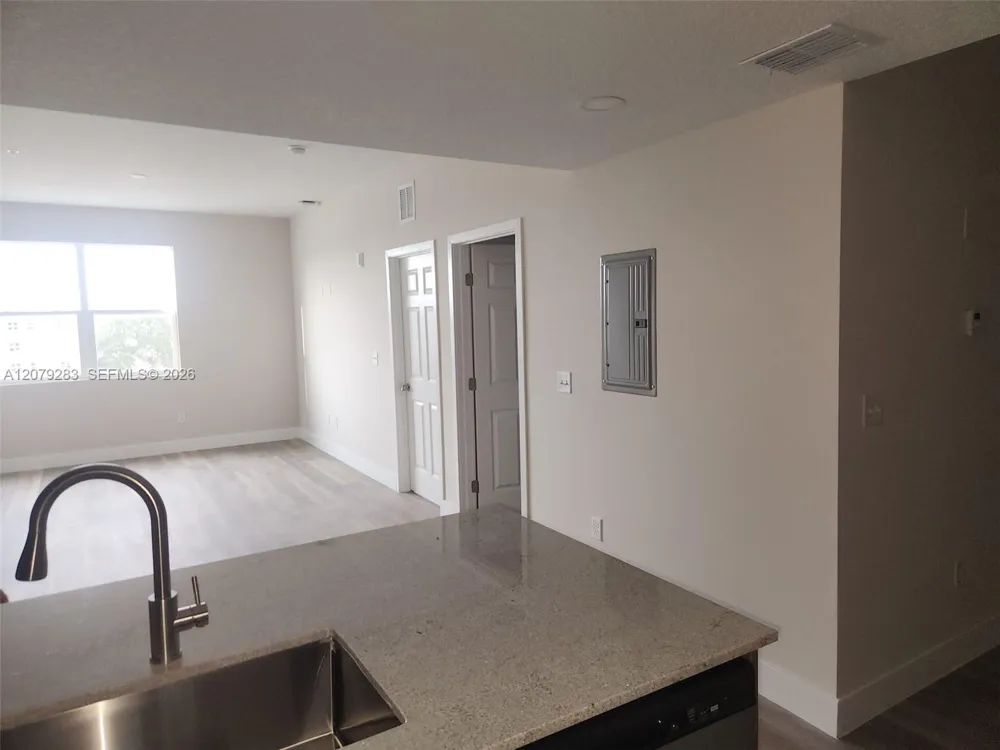 4424 S TEXAS AVE #220 Orlando, FL 32839