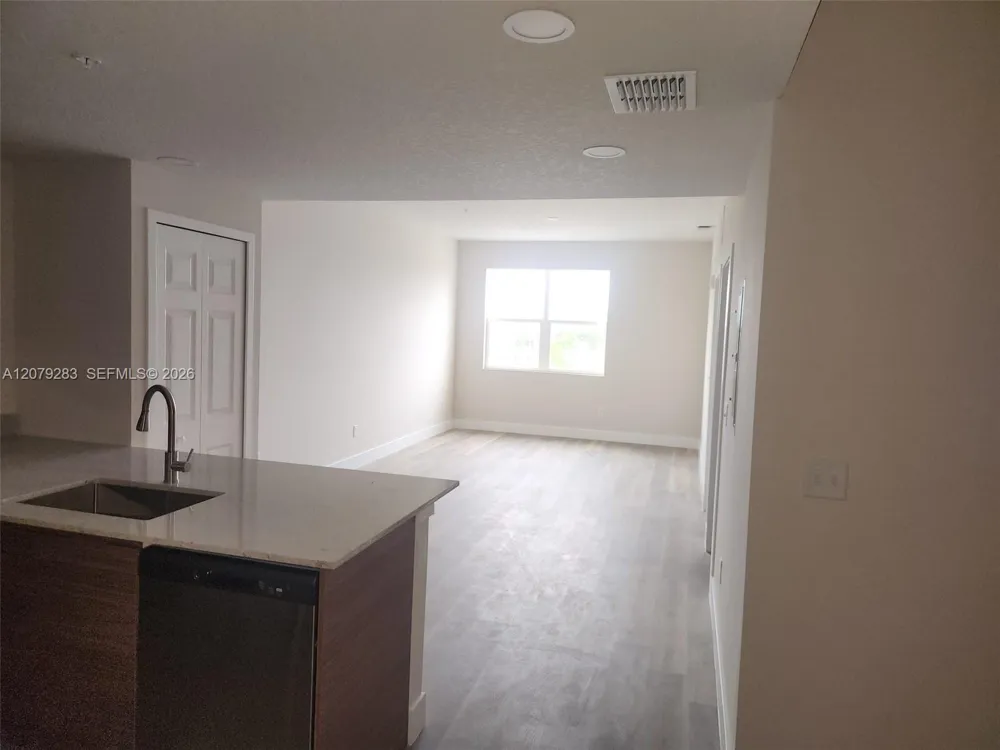 4424 S TEXAS AVE #220 Orlando, FL 32839