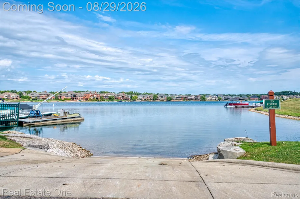 10844 Sparkling Waters Court #16 Green Oak Township, MI 48178