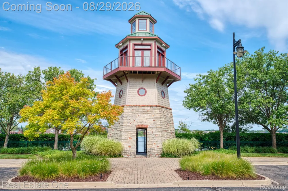 10844 Sparkling Waters Court #16 Green Oak Township, MI 48178