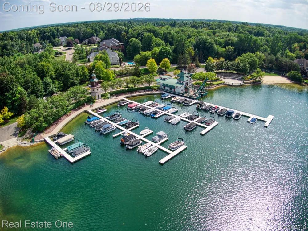 10844 Sparkling Waters Court #16 Green Oak Township, MI 48178