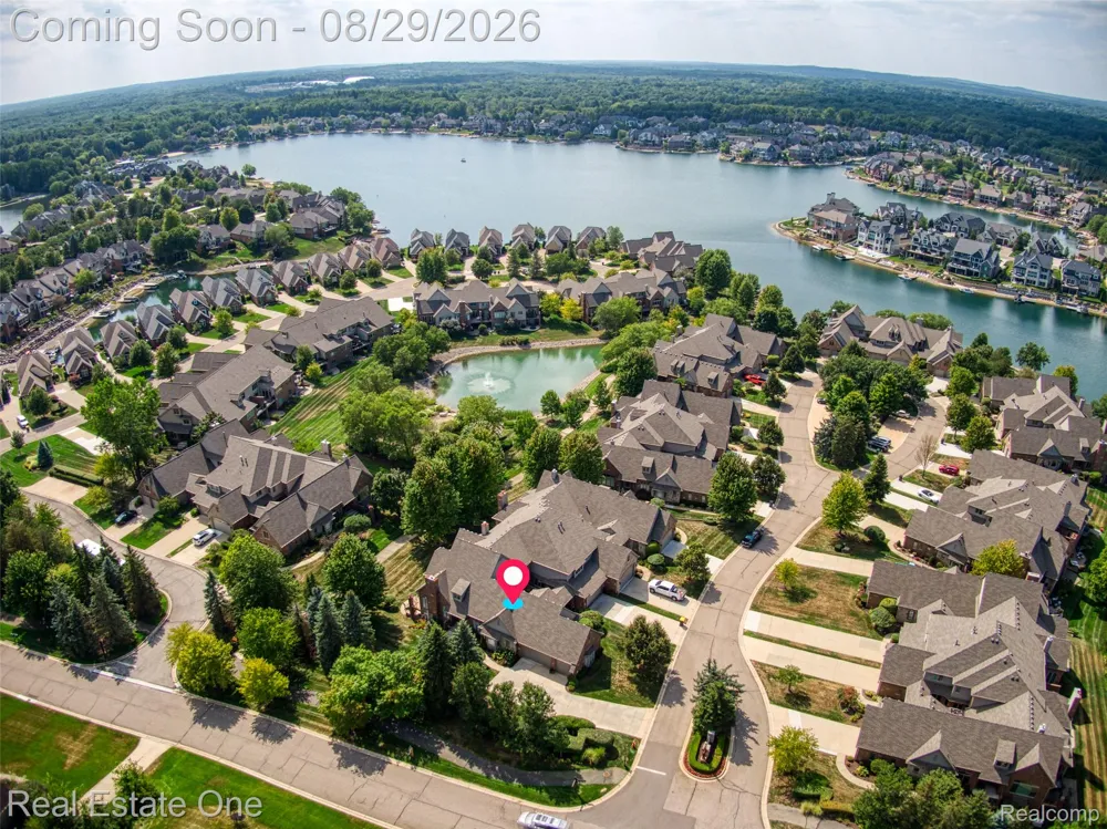 10844 Sparkling Waters Court #16 Green Oak Township, MI 48178