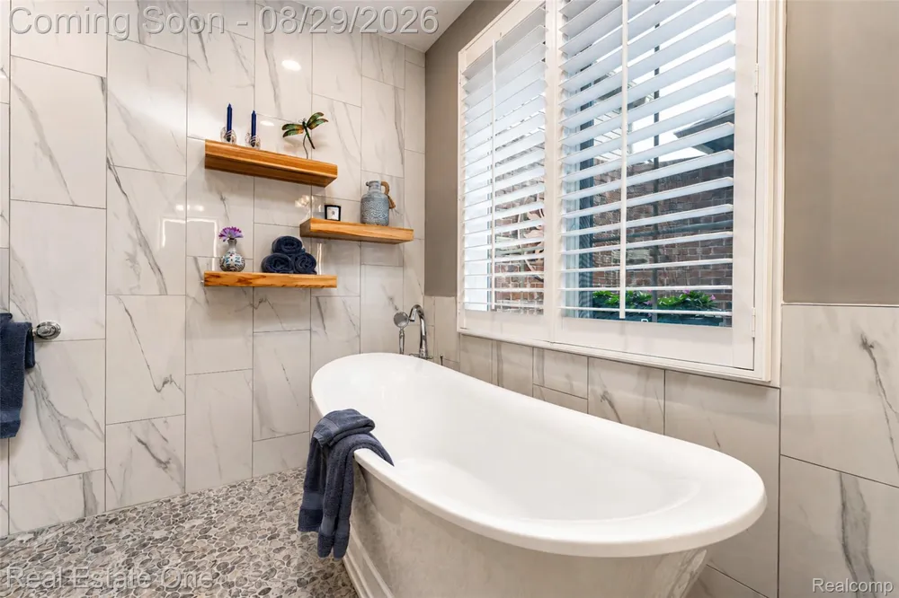 10844 Sparkling Waters Court #16 Green Oak Township, MI 48178