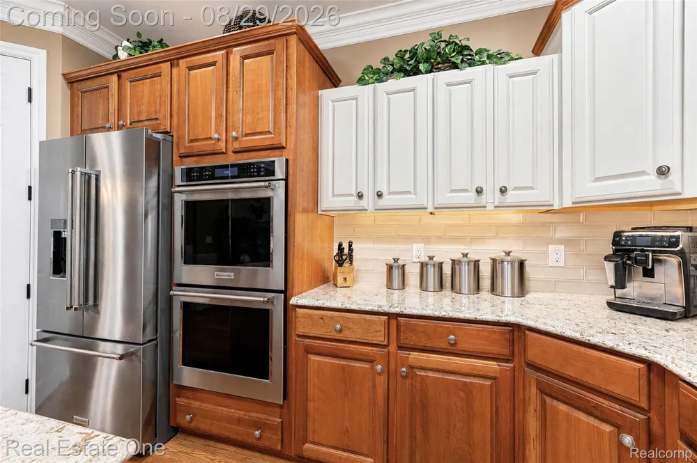 10844 Sparkling Waters Court #16 Green Oak Township, MI 48178